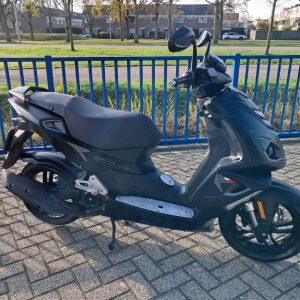 Peugeot Speedfight 4 mat zwart 45kmh